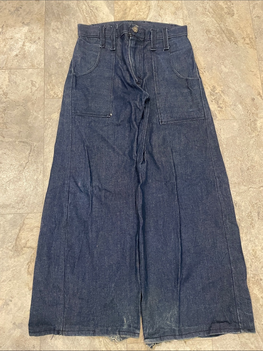 Wide Leg 2000s denim jeans 31x30